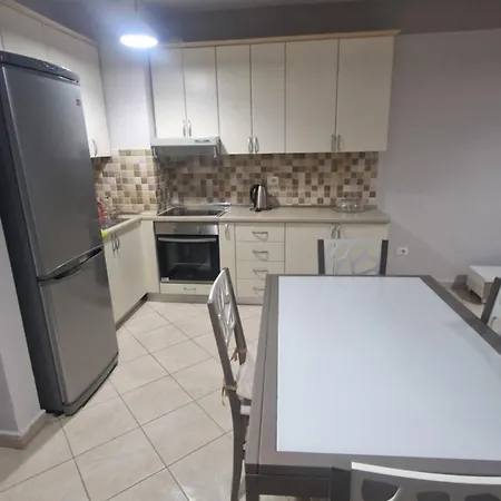 Center Apartment *